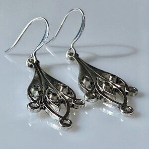 ❤️ Silver Leaf Drop Earrings